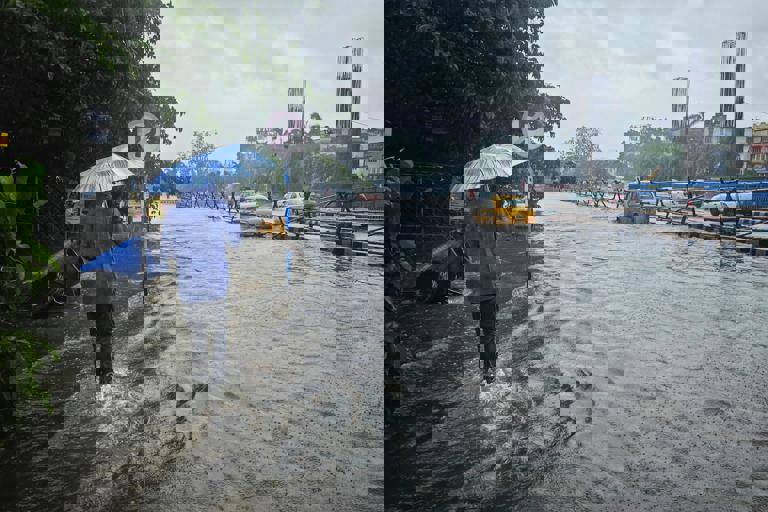 Night Traffic Diverted After Water Main Bursts on West End Road